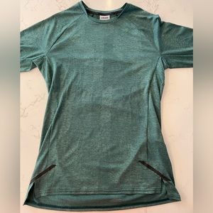 Green slim fit long sleeve t-shirt